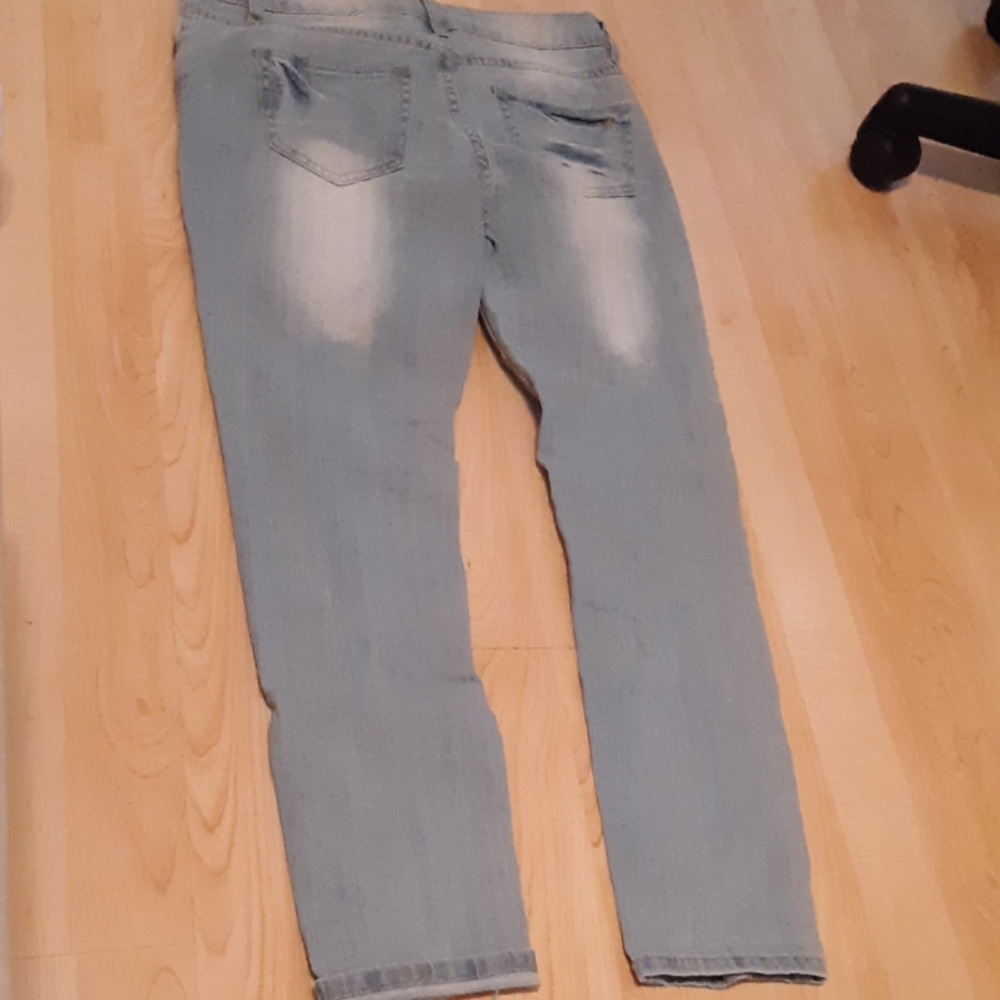 Jeans - Picture 3 of 3